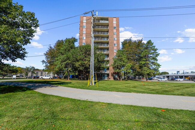 Building Photo - Chatham Tower Apartments