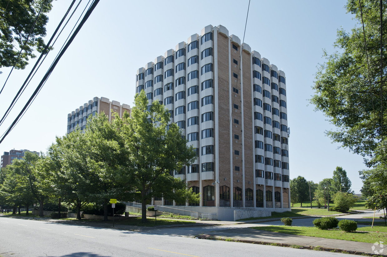 Building Photo - Middleton Towers