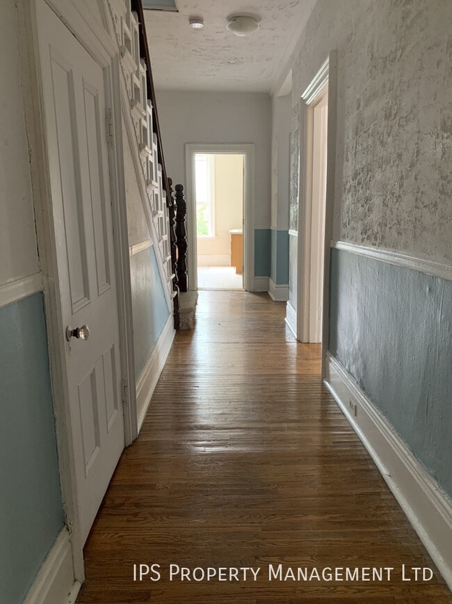 Building Photo - Mansion Like Home - 6 Bed | 1.5 Bath  - $4000