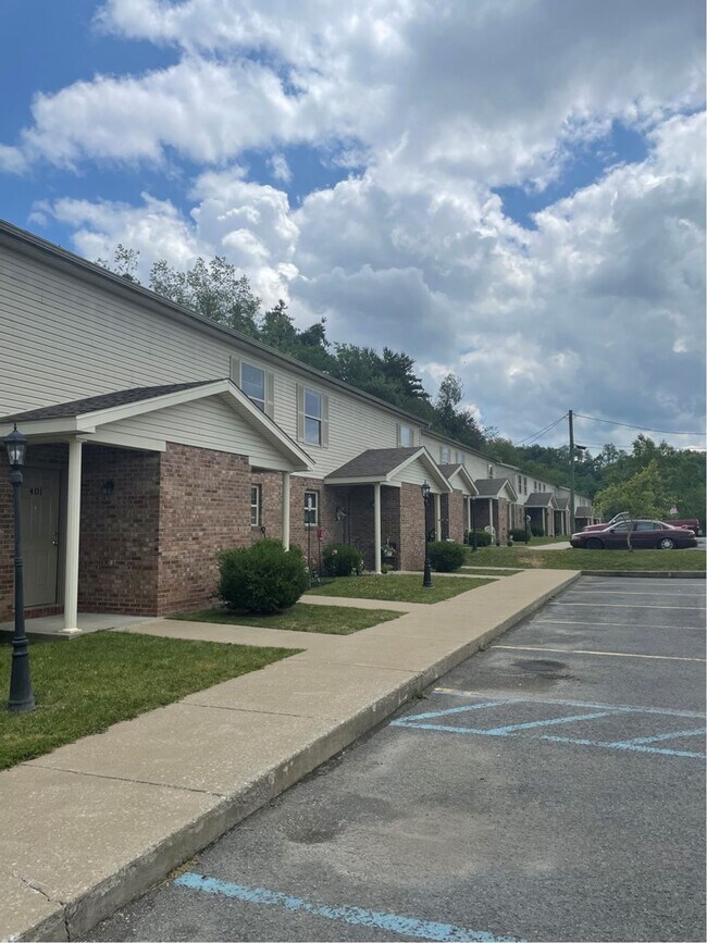 Foto del edificio - 3 BR