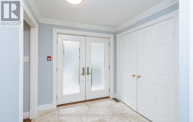 Building Photo - 22 Lower Village Gate