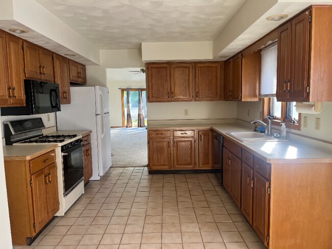 Building Photo - 1426 Temple Cir