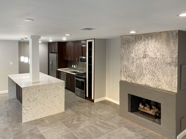 Building Photo - 12625 Memorial Dr