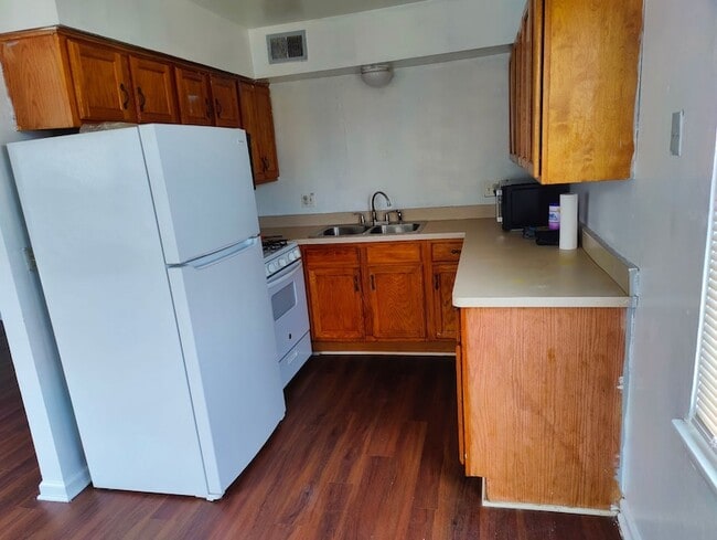 Foto del edificio - 384 W Indian Trail