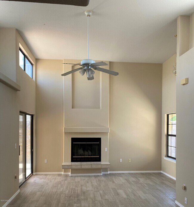 Building Photo - 2122 Sugar Pine Way