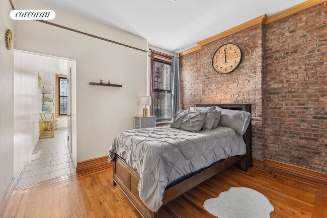 Building Photo - 488 Kosciuszko St