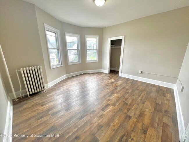 Building Photo - 640 Alder St