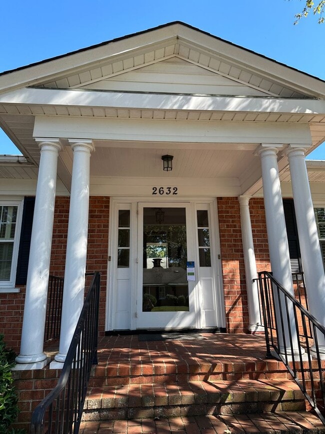 Photo - 2632 Grosvenor Pl Apartment