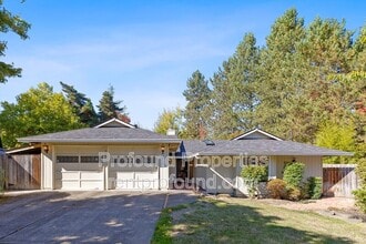 Building Photo - 9045 SW Pinto Ct