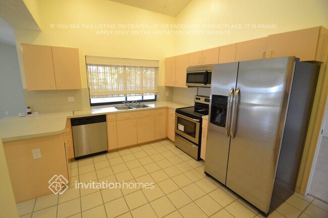 Building Photo - 13373 Kingsbury Dr
