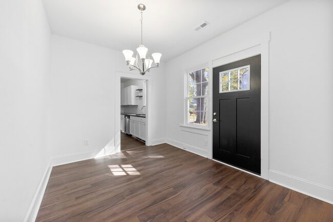 Dining room - 321 State St