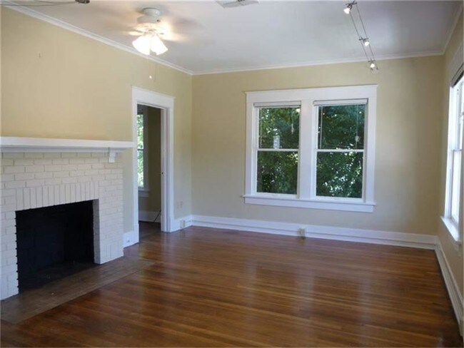 Building Photo - 3221 Austin St