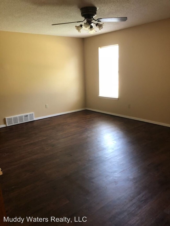Building Photo - 3 br, 2 bath House - 6515 Riverdale