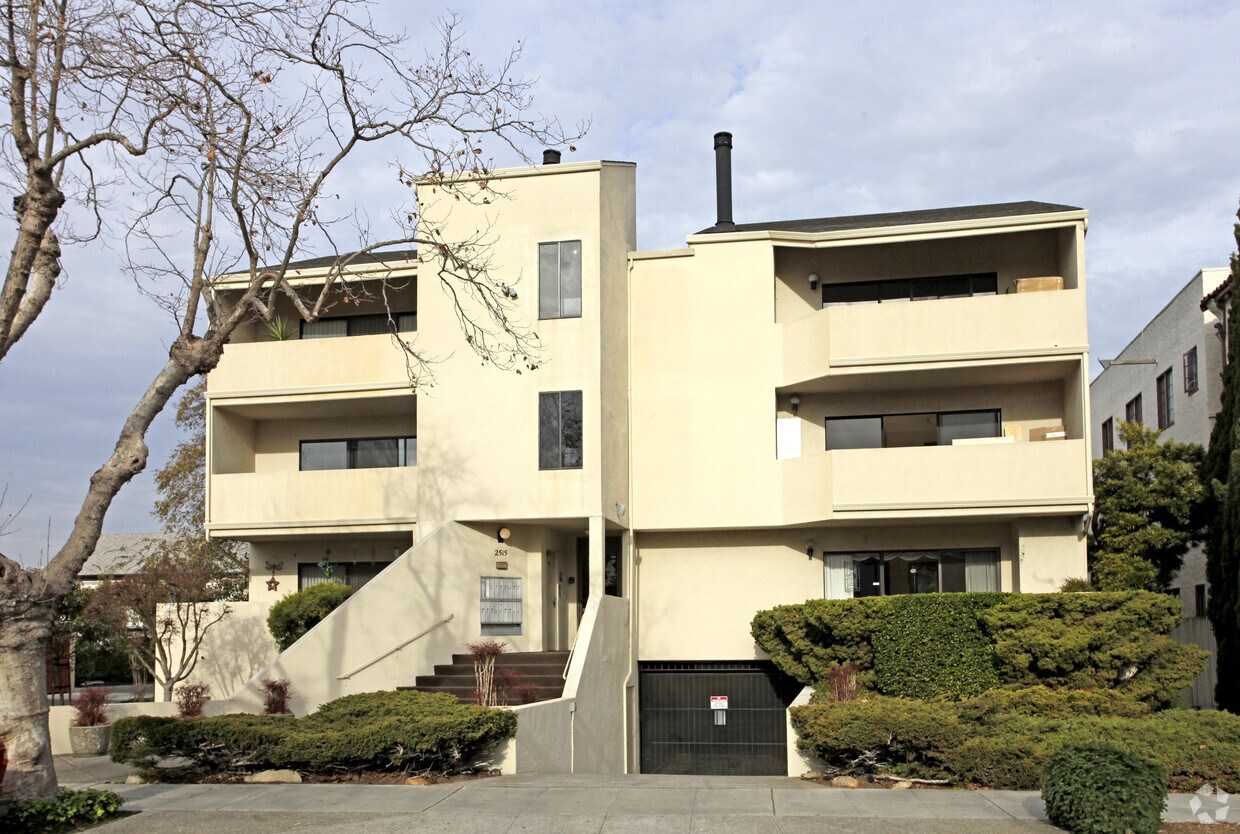 Foto del edificio - 2515 Central Ave