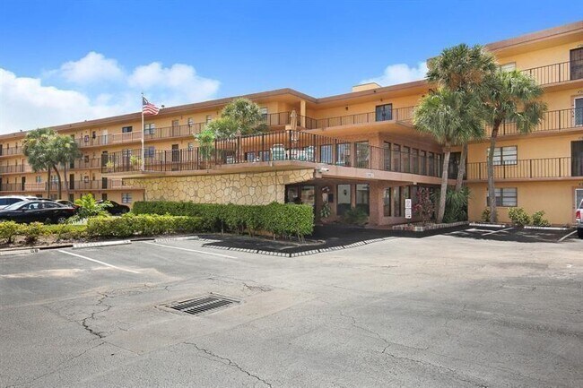 Foto del edificio - 9370 SW 8th St