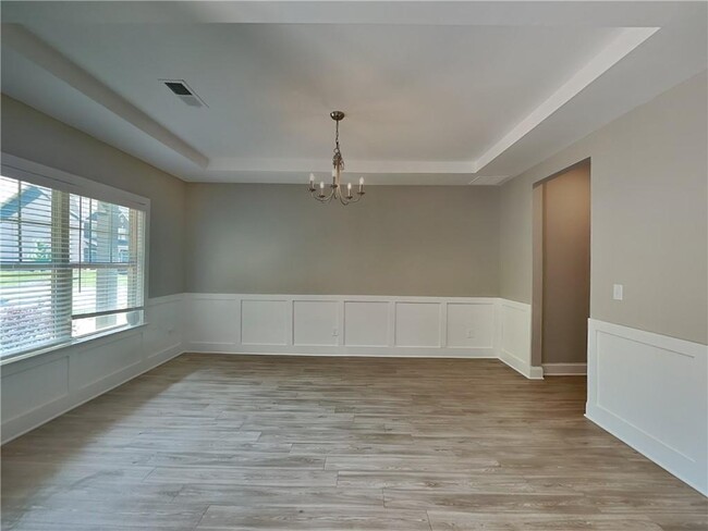 Building Photo - 511 Slyfox Ln