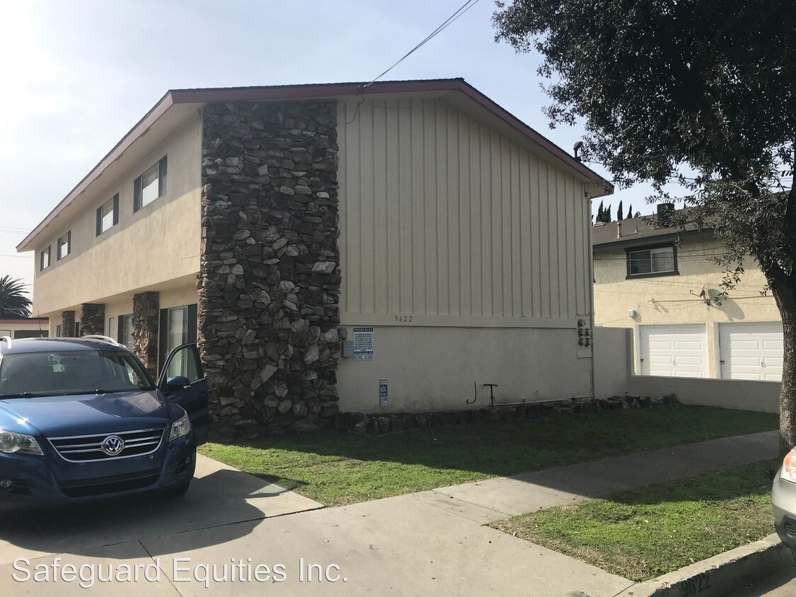 Foto principal - 9622 Laurel St