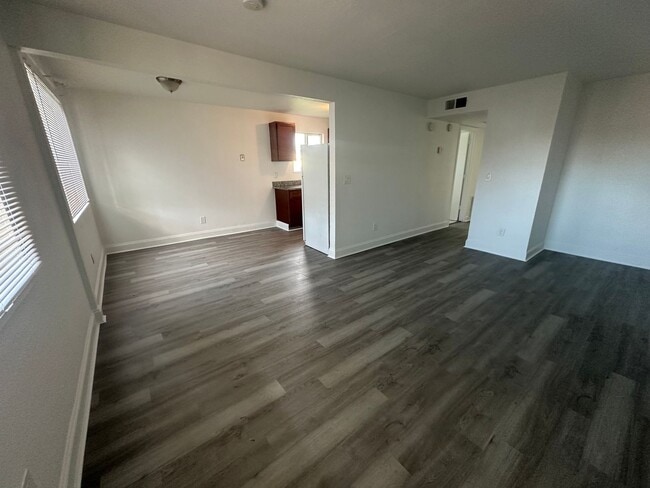 Foto del edificio - 1948 Country Club Ct