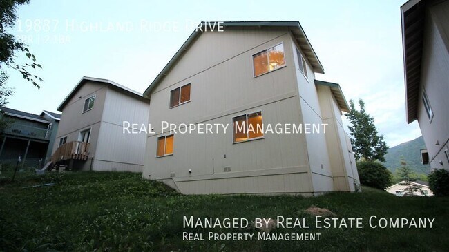 Foto del edificio - Eagle River Home w/ Amazing View