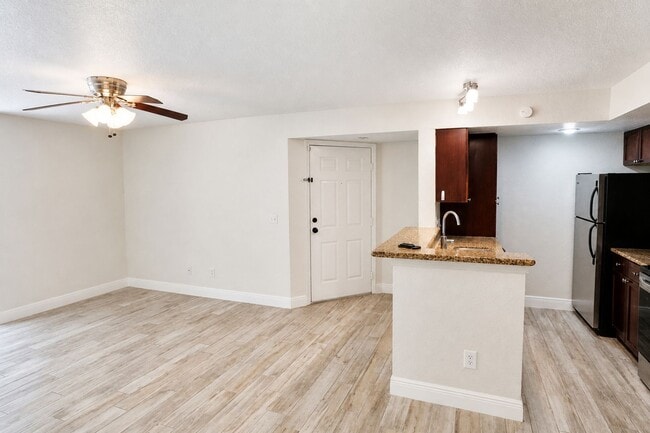 Building Photo - 5156 Conroy Rd