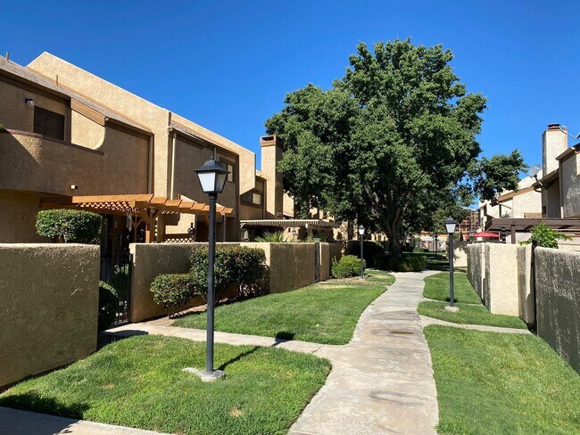 Building Photo - 1845 E Ave J 4