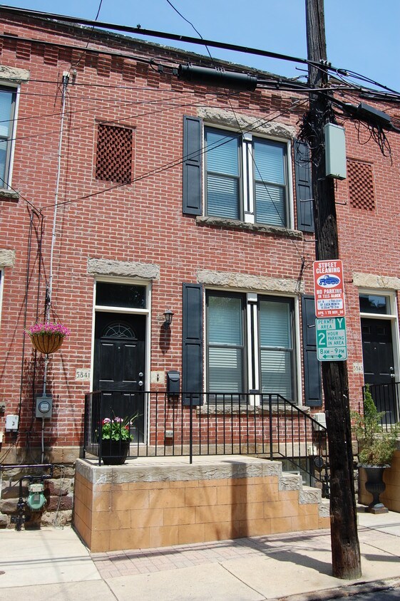 5841 Pierce St, Pittsburgh, PA 15232 Townhome Rentals in Pittsburgh