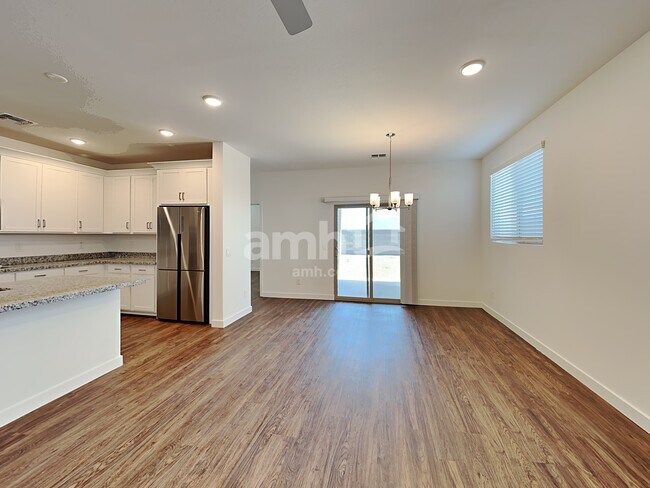 Building Photo - 10517 W Trumbull Road