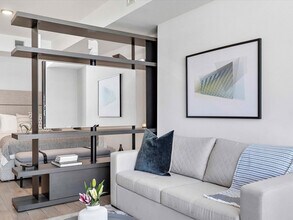 Building Photo - 398 NE 5th St