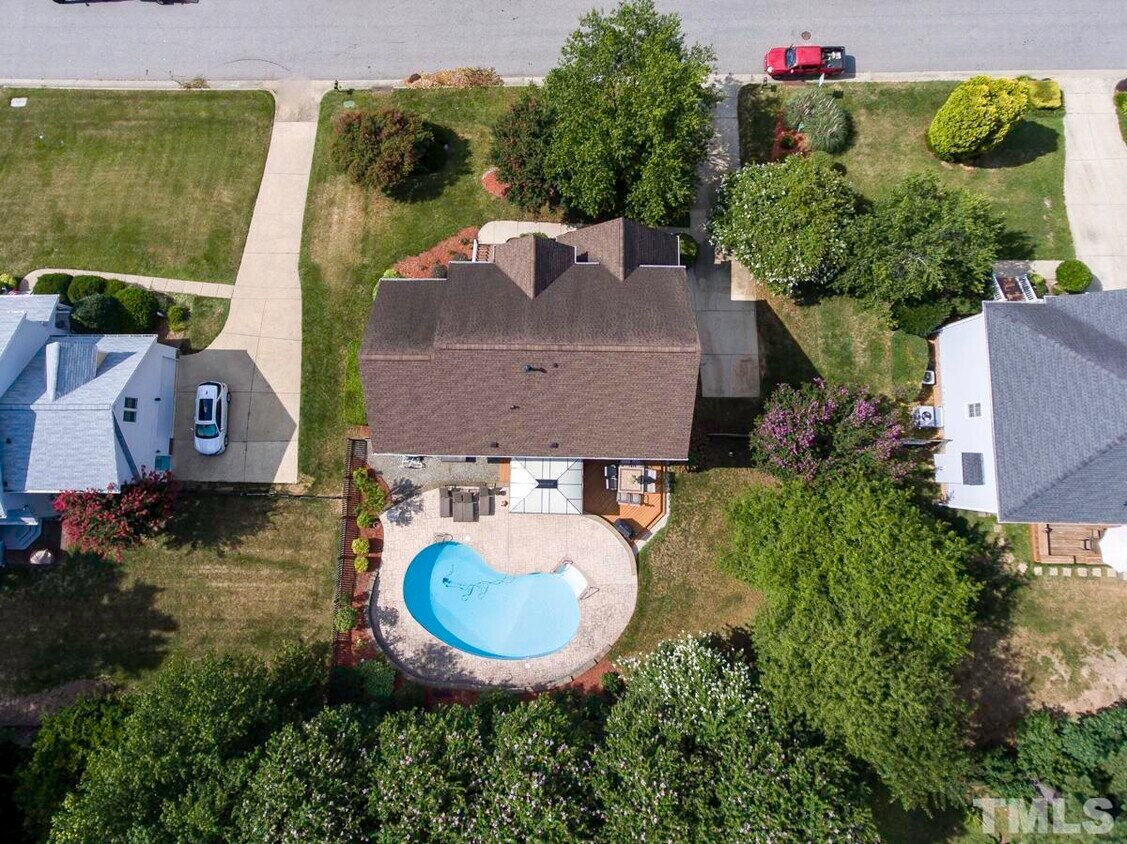 Primary Photo - 907 Haddon Hall Dr