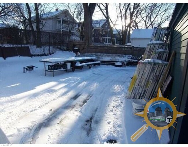 Building Photo - 31 Hopedale St