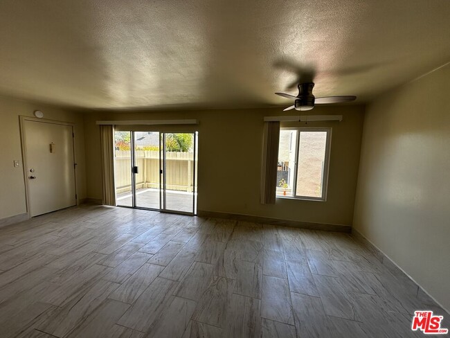 Building Photo - 3422 Maricopa St
