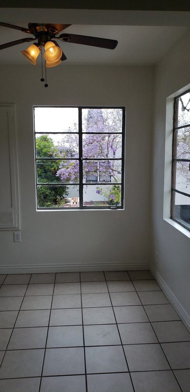 Foto del edificio - 7235 Hampton Ave