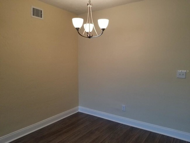 Building Photo - 2452 Brazilia Dr