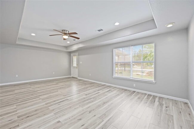 Foto del edificio - 1728 Connorvale Rd
