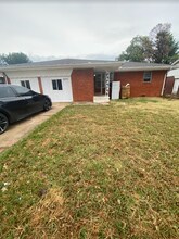 Building Photo - 2201 SW 76th St