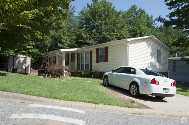 Building Photo - Peachtree Village Mobile Home Park