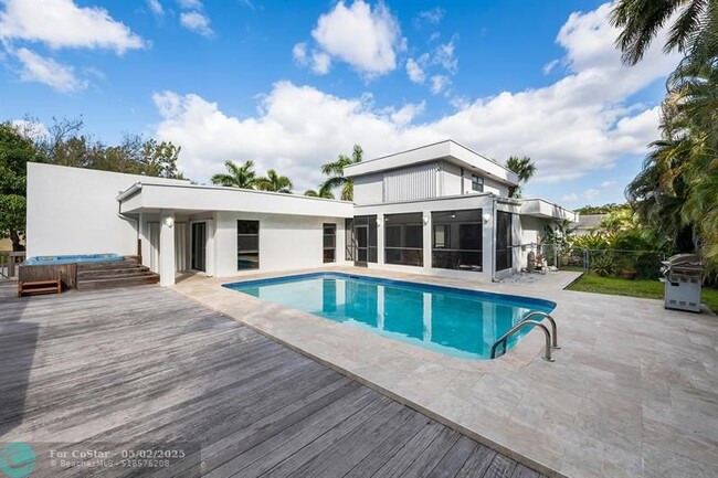 Building Photo - 6280 SW 56th Ct