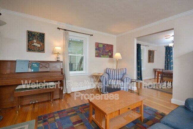 Foto del edificio - 812 W Knox St