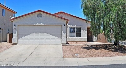 Building Photo - 7740 W Oak Stream Rd