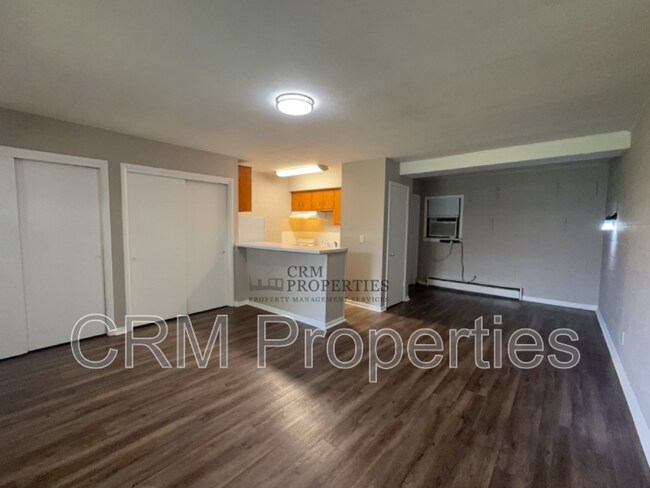 Foto del edificio - 6134 Hillside Ave