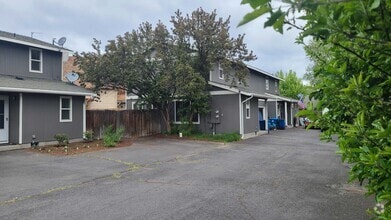 Building Photo - 2141 SW Quartz Ave