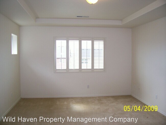 Building Photo - 3 br, 2.5 bath House - 3628 Oak Grove St.