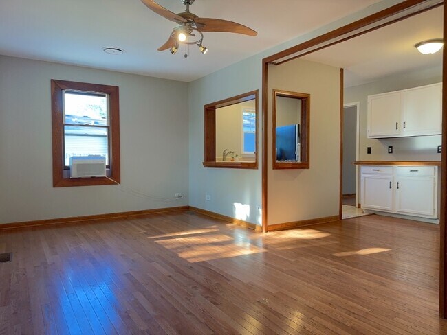 Foto del edificio - 37 Heather Dr