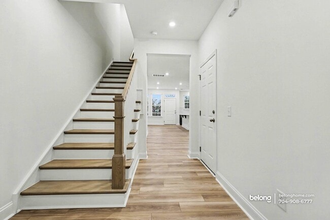 Building Photo - 2911 Herringbone Rd