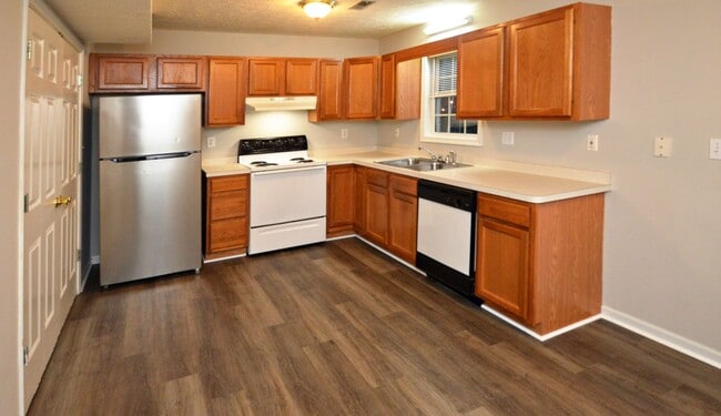 Photo - 441-B Three Creeks Court House