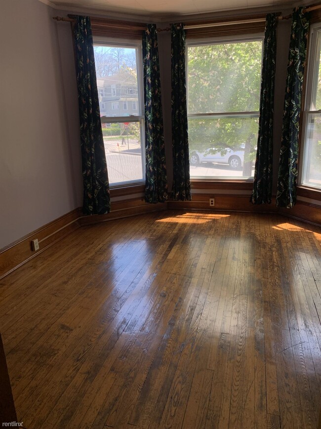 Foto del edificio - 7 br, 4 bath House - Cascadilla Corner Hou...