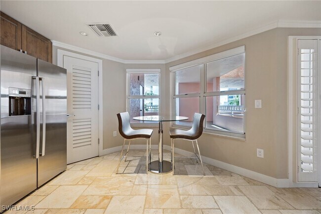 Foto del edificio - 265 Barefoot Beach Blvd