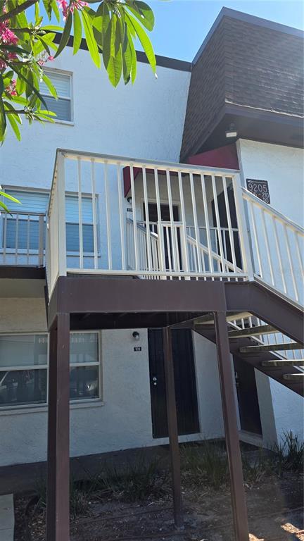 Building Photo - 9205 Tudor Dr
