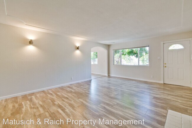 Building Photo - 4 br, 2 bath House - 2872 Manda Drive