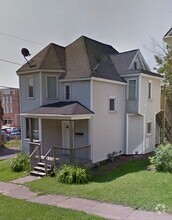 Building Photo - 223 N 11th Ave E